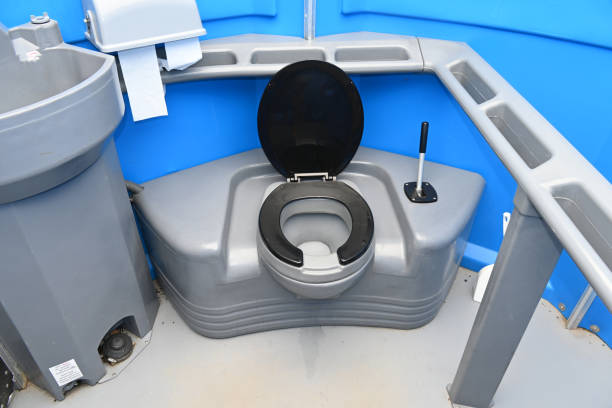 Best Porta potty rental near me  in Belleair Beach, FL
